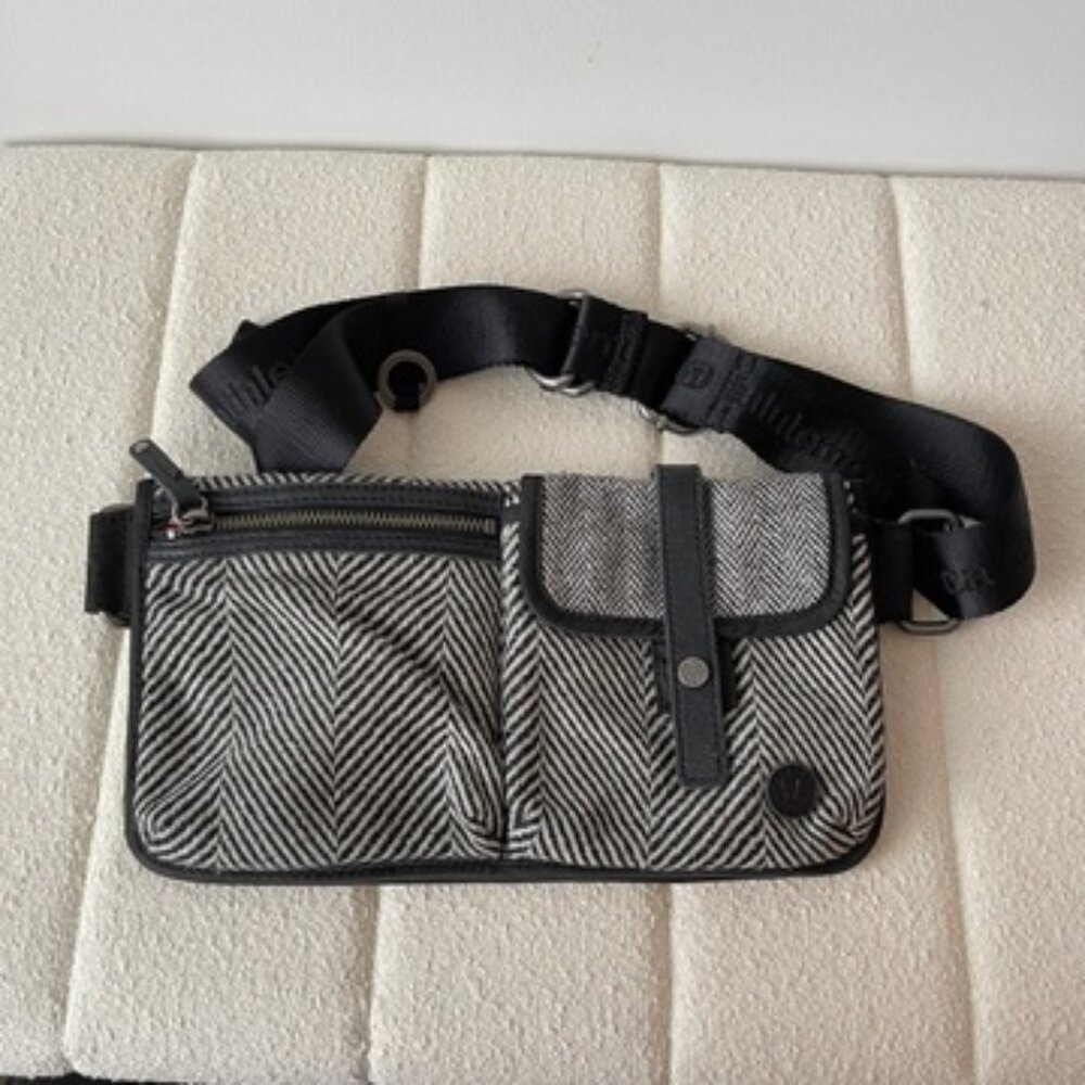 Lululemon Waist Bag